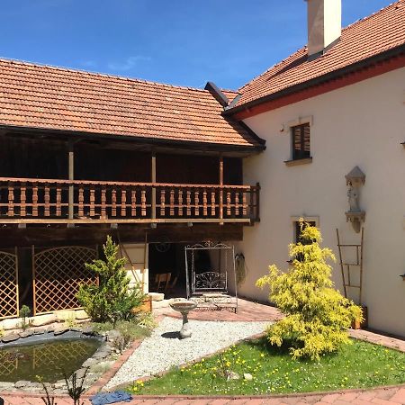 Zamecek Zdiky - Moderni Velky Apartman Bujanov Exterior foto
