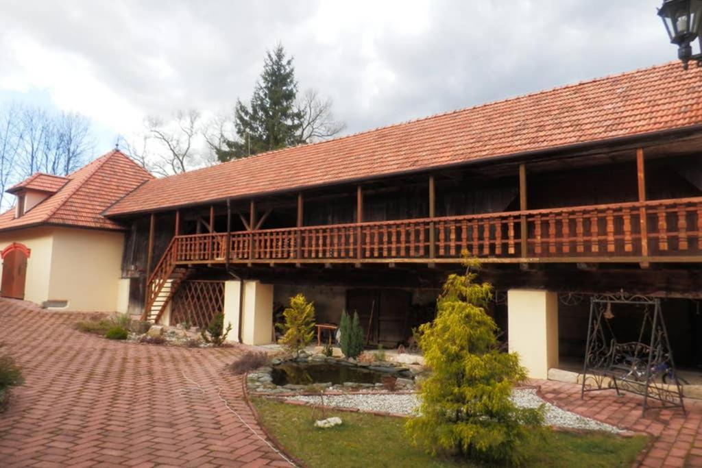 Zamecek Zdiky - Moderni Velky Apartman Bujanov Exterior foto